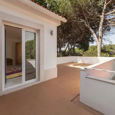 Oasis Pool - D'el Rey Golf