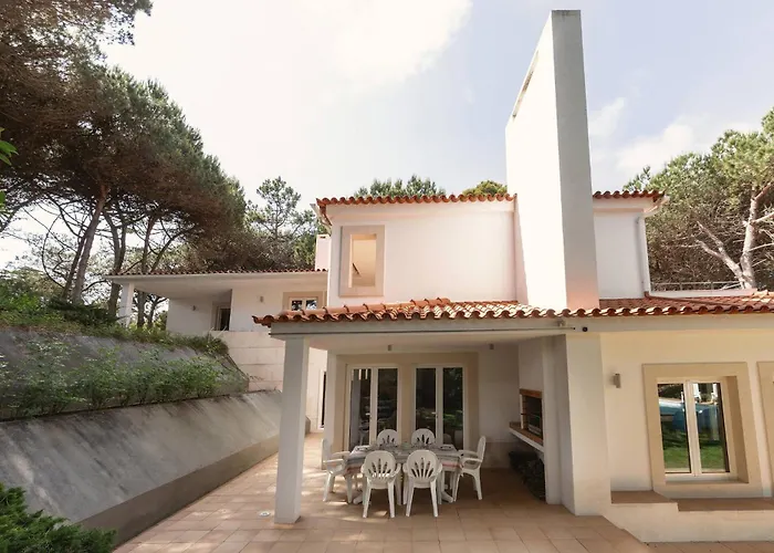 Oasis Pool - D'el Rey Golf